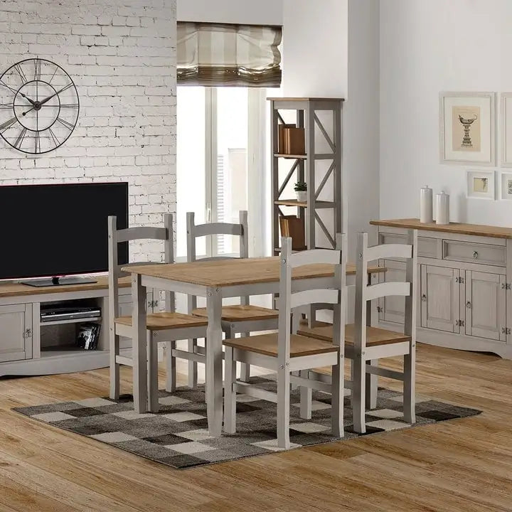 Esstisch aus Holz