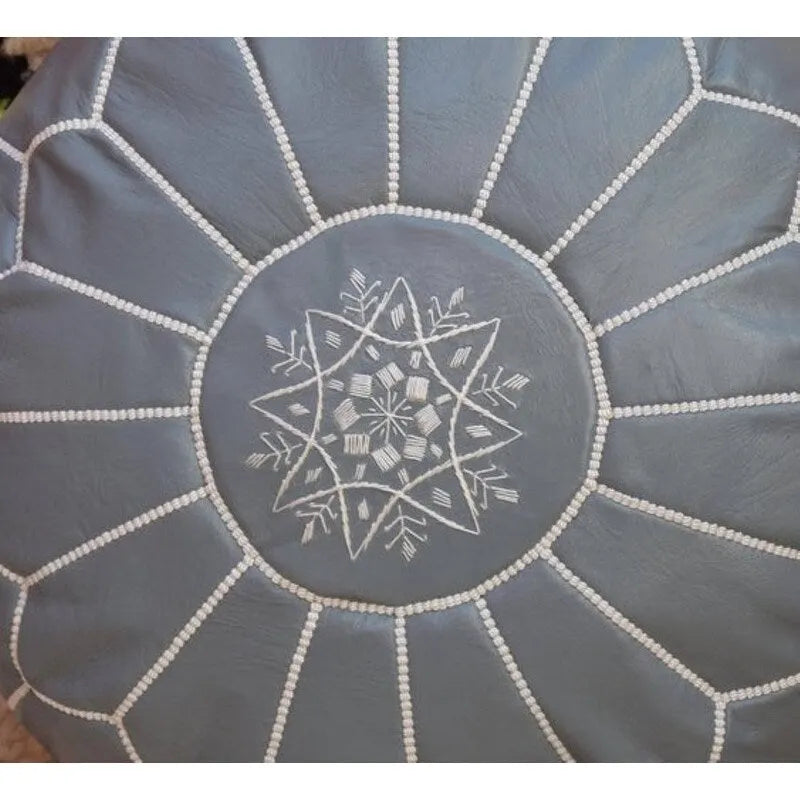 Handgefertigter marokkanischer Ottoman/Pouf aus vollnarbigem Leder (Marokko)